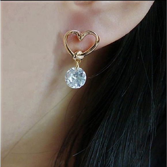 Sweetheart CZ stud earrings w/crystal. - Picture 2 of 4